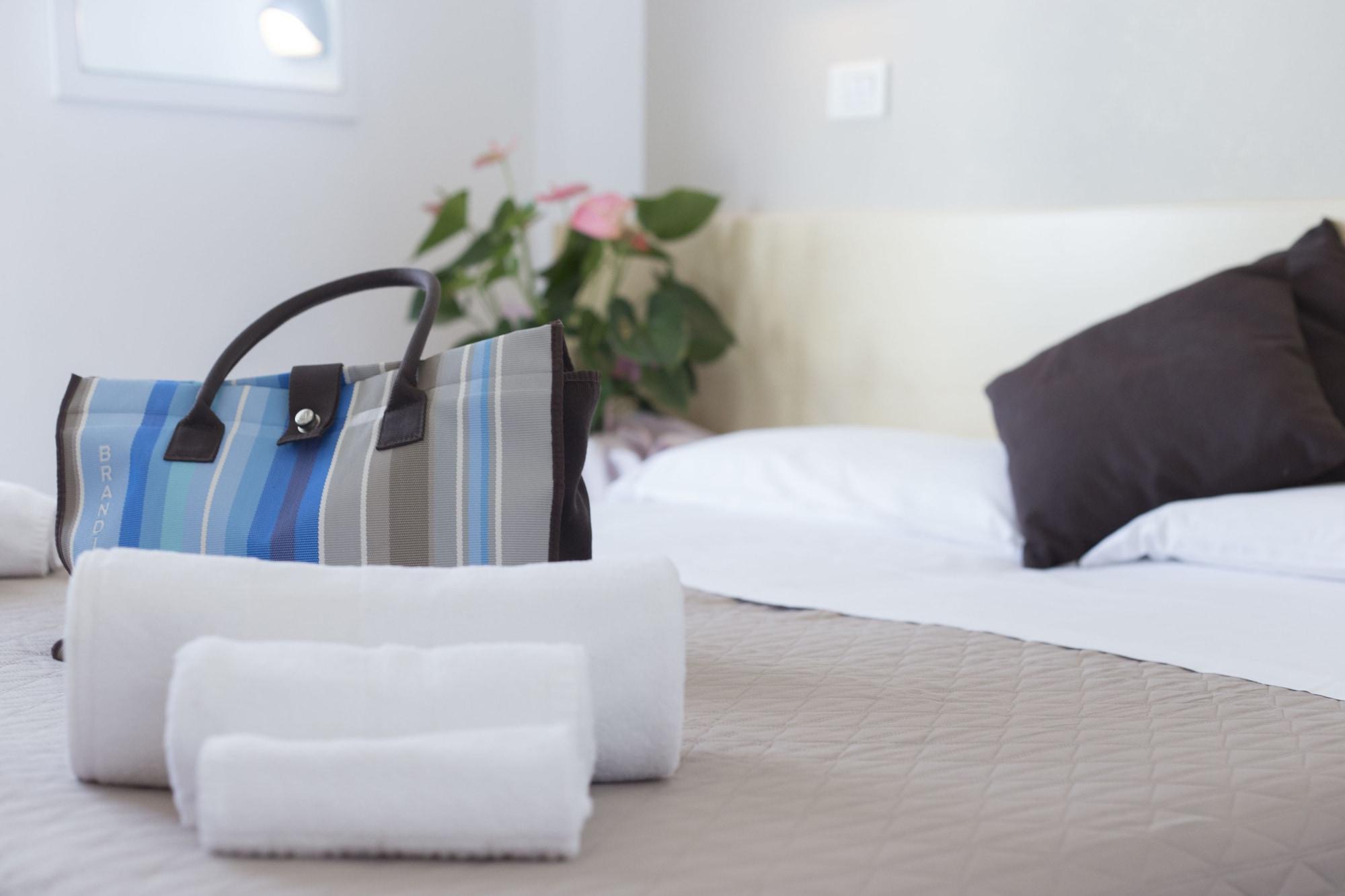 Hotel Sahib Каттолика Экстерьер фото