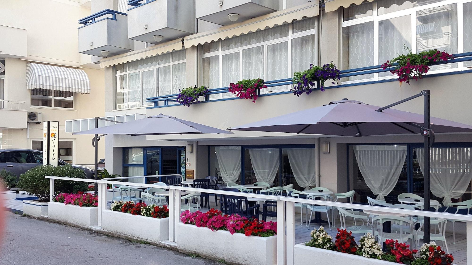 Hotel Sahib Каттолика Экстерьер фото