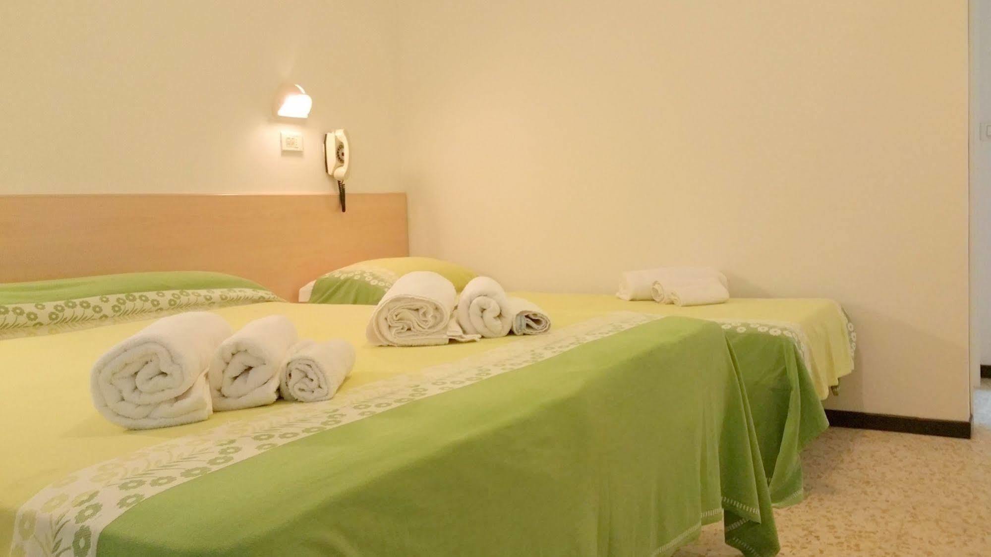 Hotel Sahib Каттолика Экстерьер фото